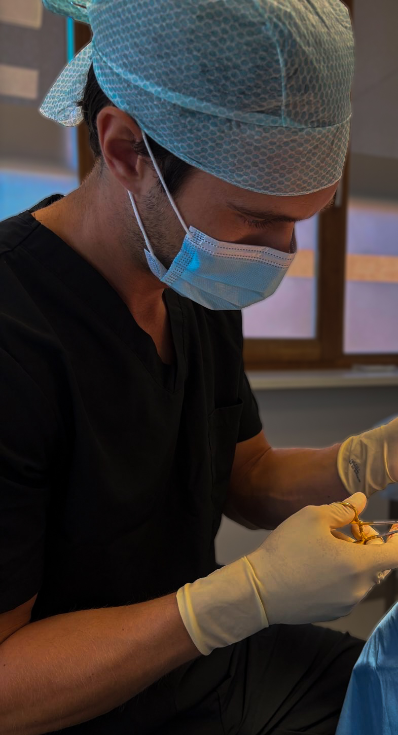 Drs. Snijders in de behandelkamer